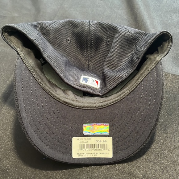 NWT Boston Red Sox’s Men’s fitted hat - Picture 3 of 4